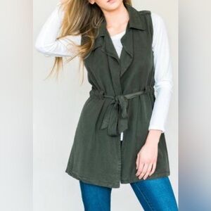 Velvet Heart Sleeveless Olive Trench Coat